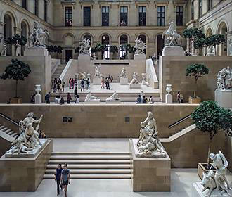 Musee du Louvre Cour Marly