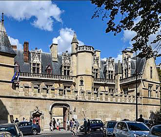 Musee de Cluny facade