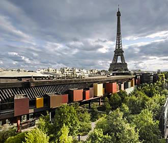 Musee du Quai Branly building and garden