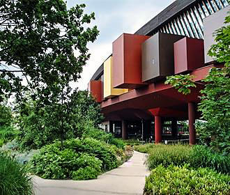 Boxes on Musee du Quai Branly