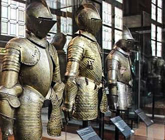 Armour display at Musee du Service de Sante des Armees