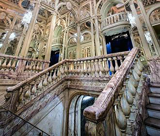 Marble staircase inside Musee Grevin