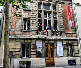 Musee Henner facade