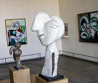Musee Picasso art display