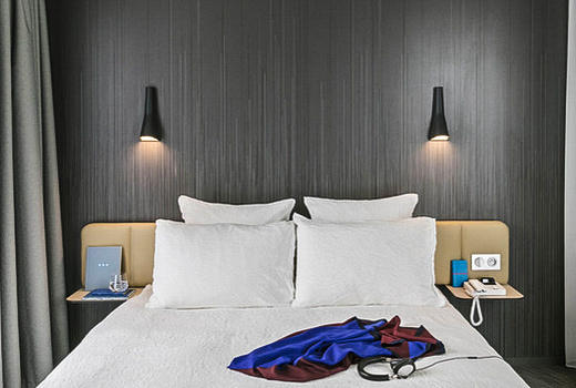 Okko Hotels Paris Porte de Versailles double bedroom