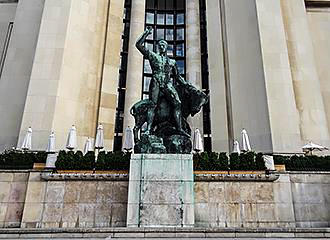 Hercules and the Bull statue at Palais de Chaillot