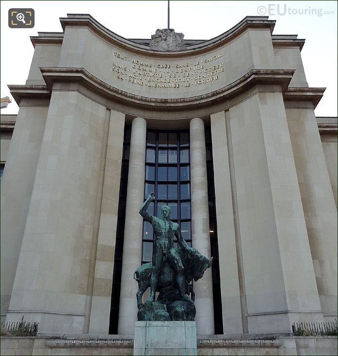 Palais de Chaillot left side Passy wing