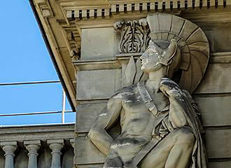 La Guerre statue on Palais du Luxembourg