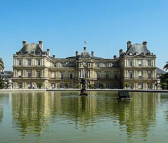 Palais du Luxembourg and Grand Bassin