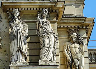 Palais du Luxembourg statues