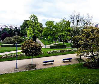 Parc de la Butte du Chapeau Rouge gardens