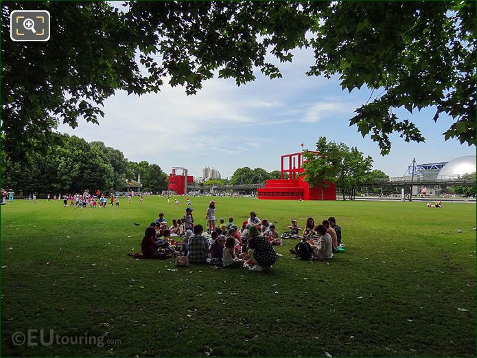 Parc de la Villette tourists