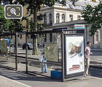 Paris RATP bus stop Quai de Conti