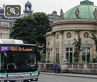 Paris RATP bus Musee National de la Legion d'honneur