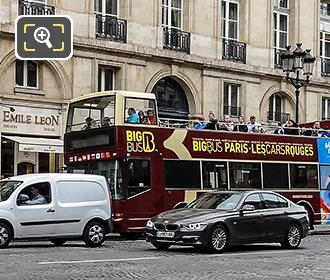 Paris Bigbus tourists