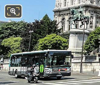 Paris RATP bus and Hotel de Ville