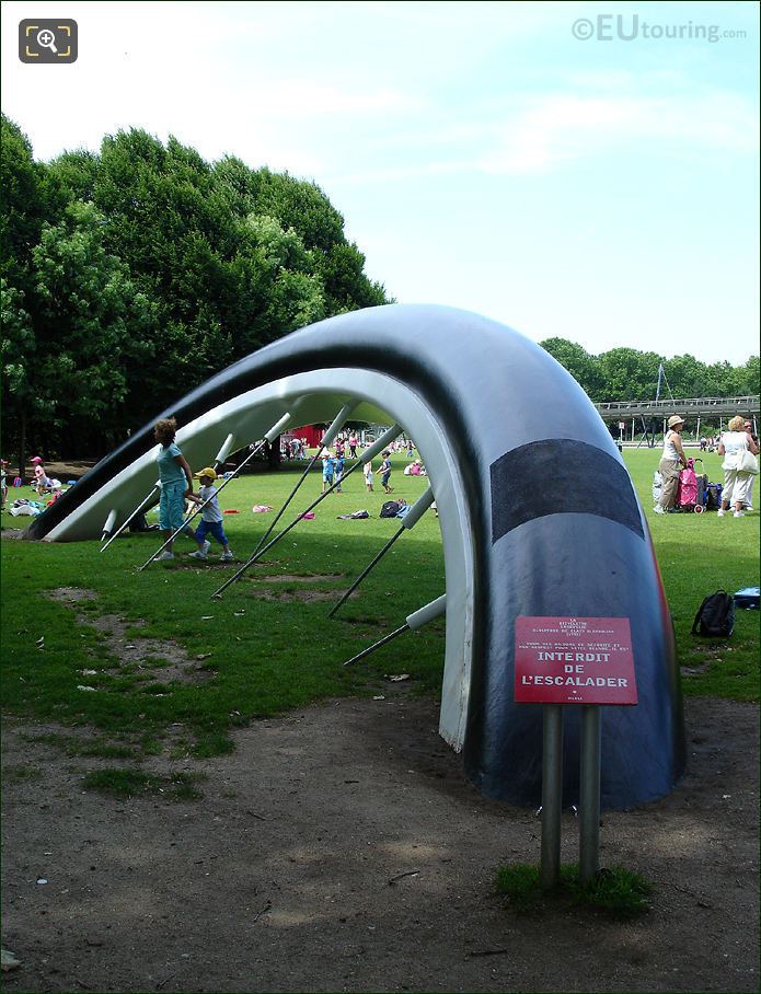 Large bicycle wheel sculpture