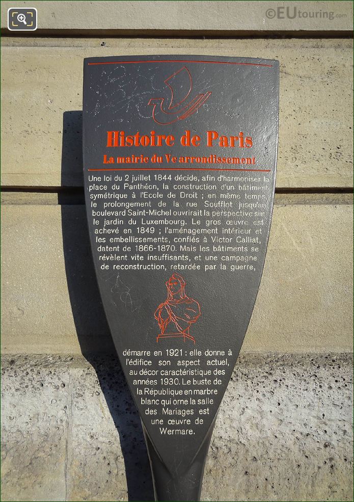 Paris tourist information board La Mairie du Ve Arrondissement