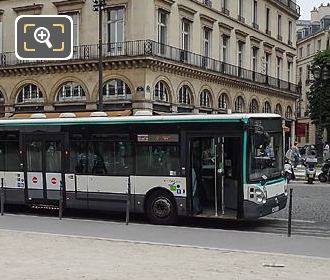 RATP bus on Rue de l'Amiral de Coligny
