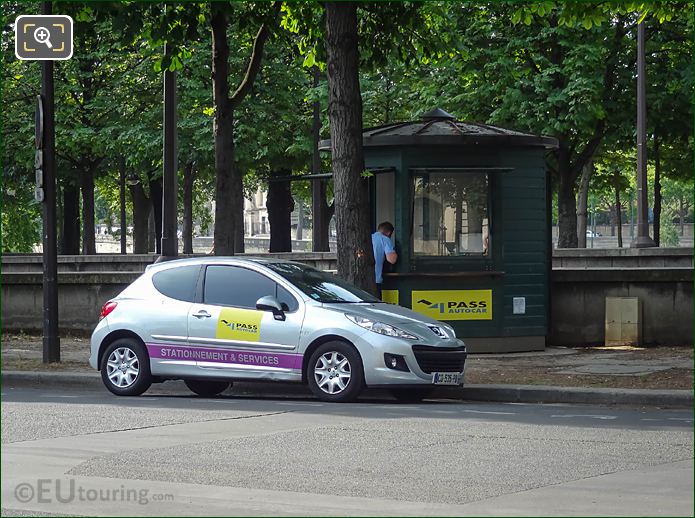 Pass Autocar payment booth Cours la Reine