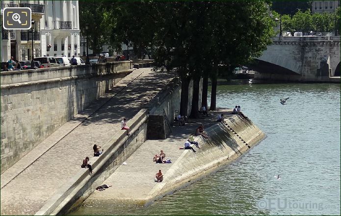 River Seine next to Ile de la Cite