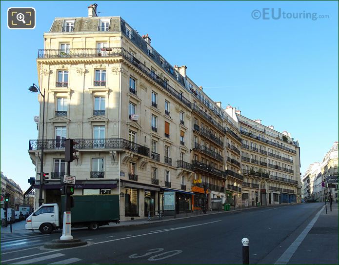 Building architectural features on Rue Monge