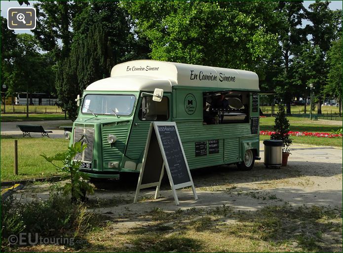 En Camion Simone food truck serving Italian cuisine Paris