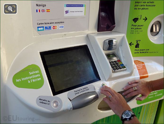 Paris Metro ticket machine