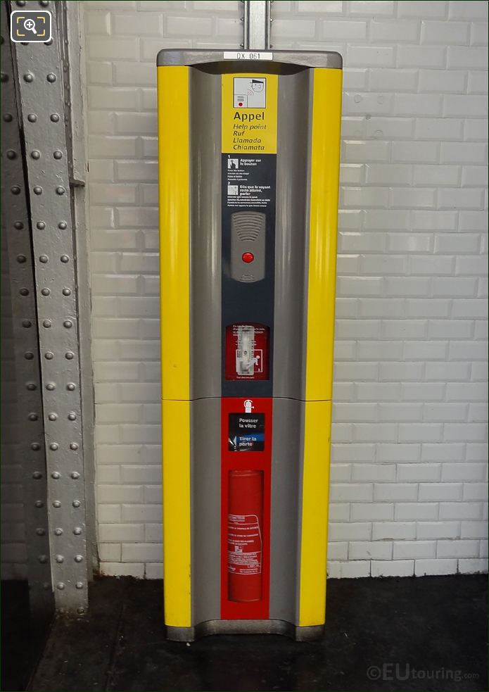 Paris Metro station emergency point