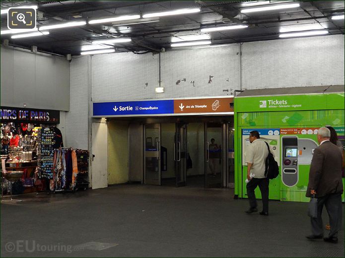 Paris Metro ticket machines