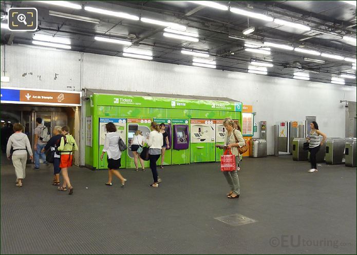 Paris Metro automatic ticket manchines