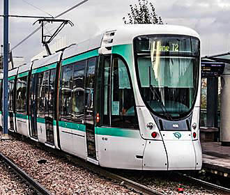 Paris tramway line T2