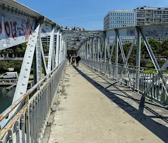Passerelle Jim Morrison Metal Bridge Frame Construction