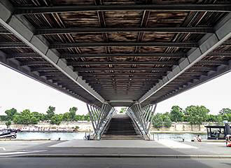 Underneath Passerelle Leopold Sedar Senghor