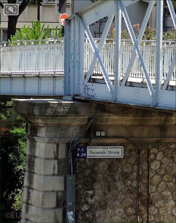 Passerelle Mornay name plaque