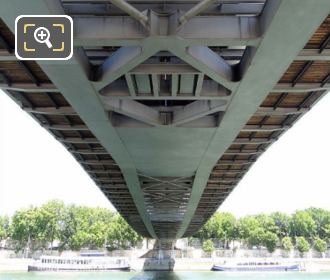 Underneath side of Passerelle Simone de Beauvoir