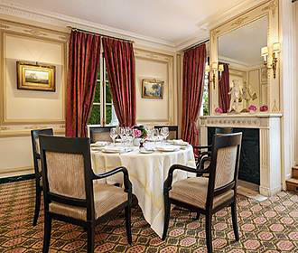 Pavillon Laurent Matignon room