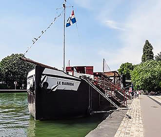 Peniche Cinema boat bow