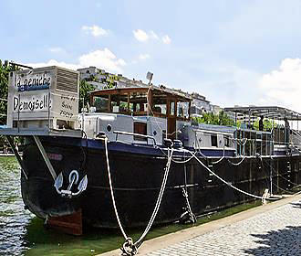 Peniche Demoiselle barge