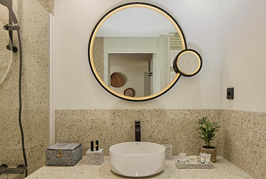 Pepper & Paper Apartments en suite bathroom