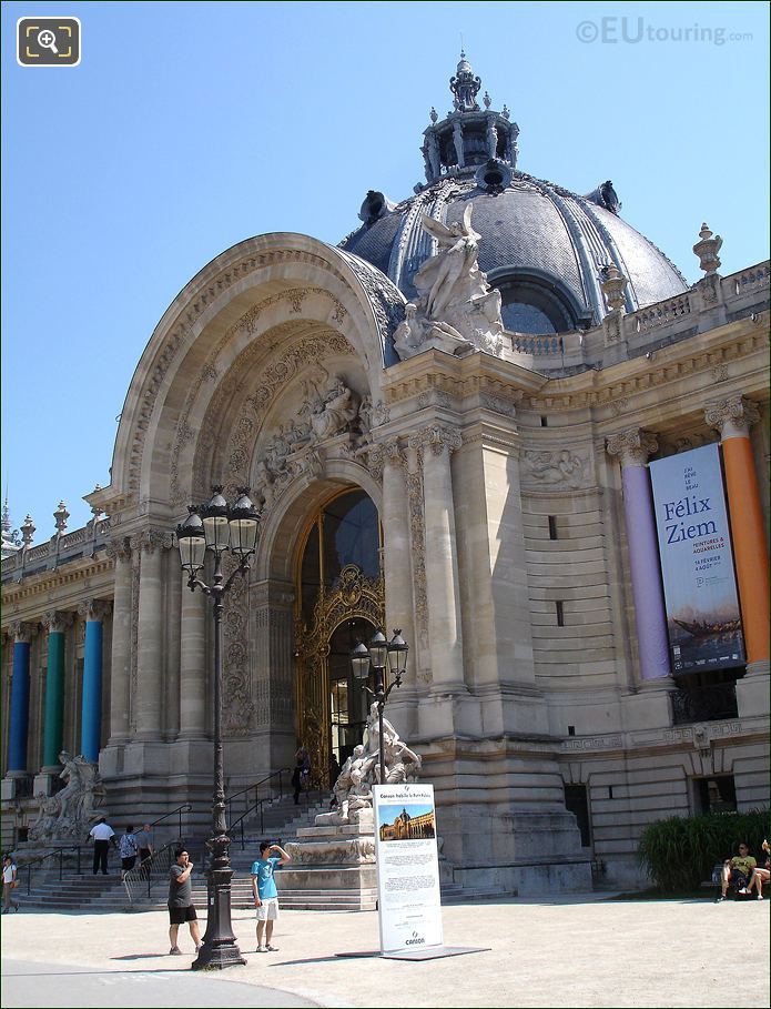 Petit Palais entrance by Charles Girault