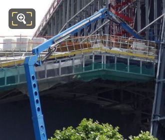 Philharmonie de Paris crane working