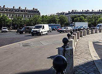 Place Charles de Gaulle traffic