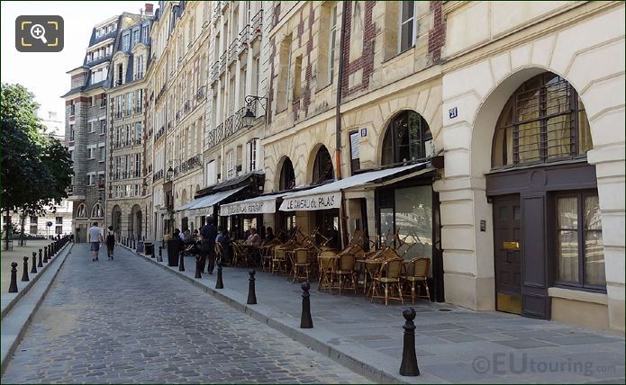 Buildings at Place Dauphine