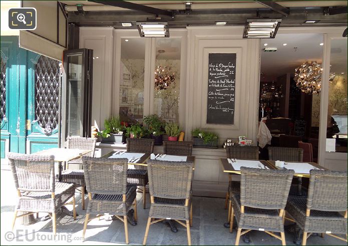 Restaurant daily specials at Place Dauphine