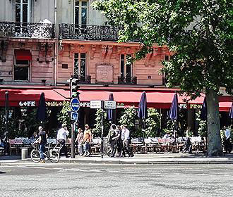 Place de la Bastille restaurant