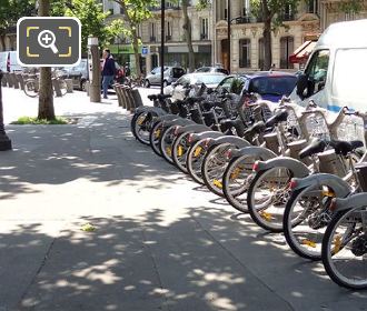 Place de la Bastille Velib station