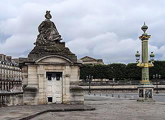 Lille statue at Place de la Concorde