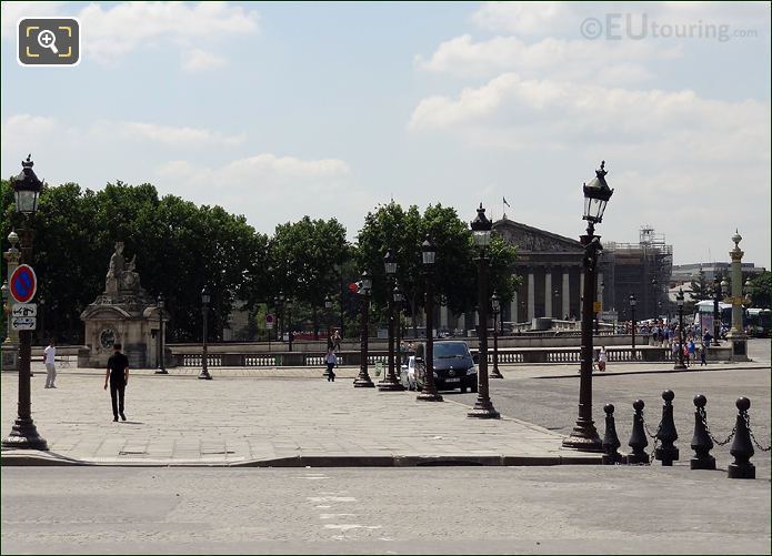 Place de la Concorde French city statue