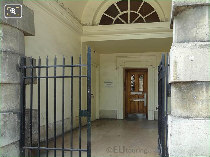 Entrance for West Barriere d'Enfer building